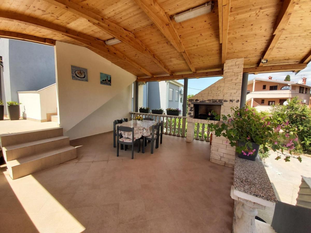 Apartman Ana Stinjan Luaran gambar