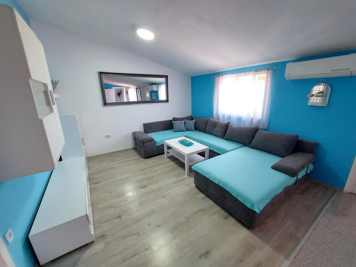 Apartman Ana Stinjan Luaran gambar