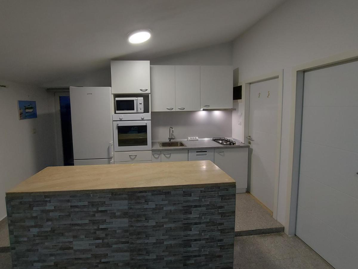 Apartman Ana Stinjan Luaran gambar